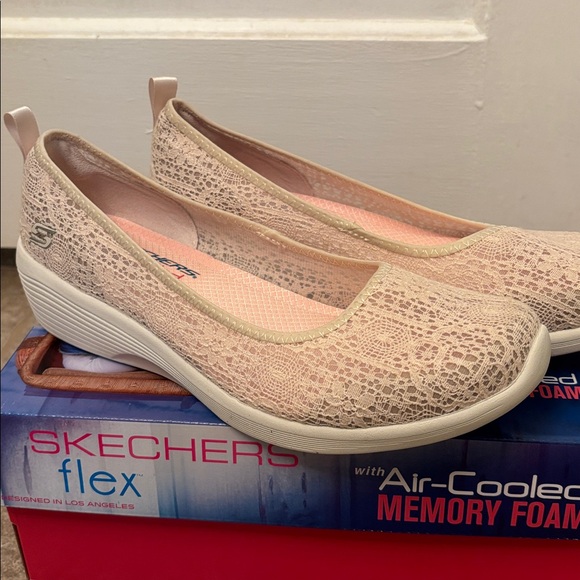 Skechers Cream Lace Slip-On Flats - Picture 1 of 6